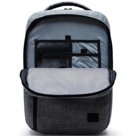 herschel travel daypack 20l.